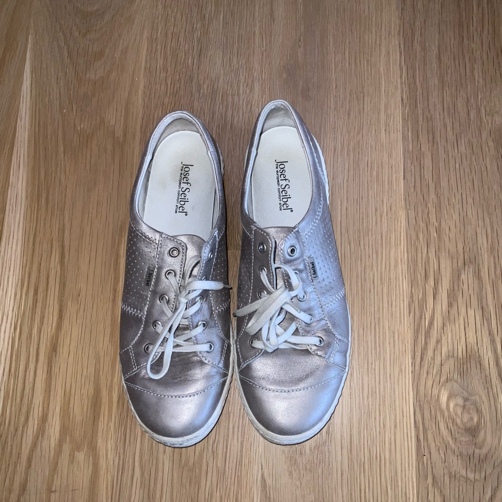 Josef Siegel silver sneakers. Size 42.